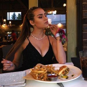 Meet your Posher, Madelyn